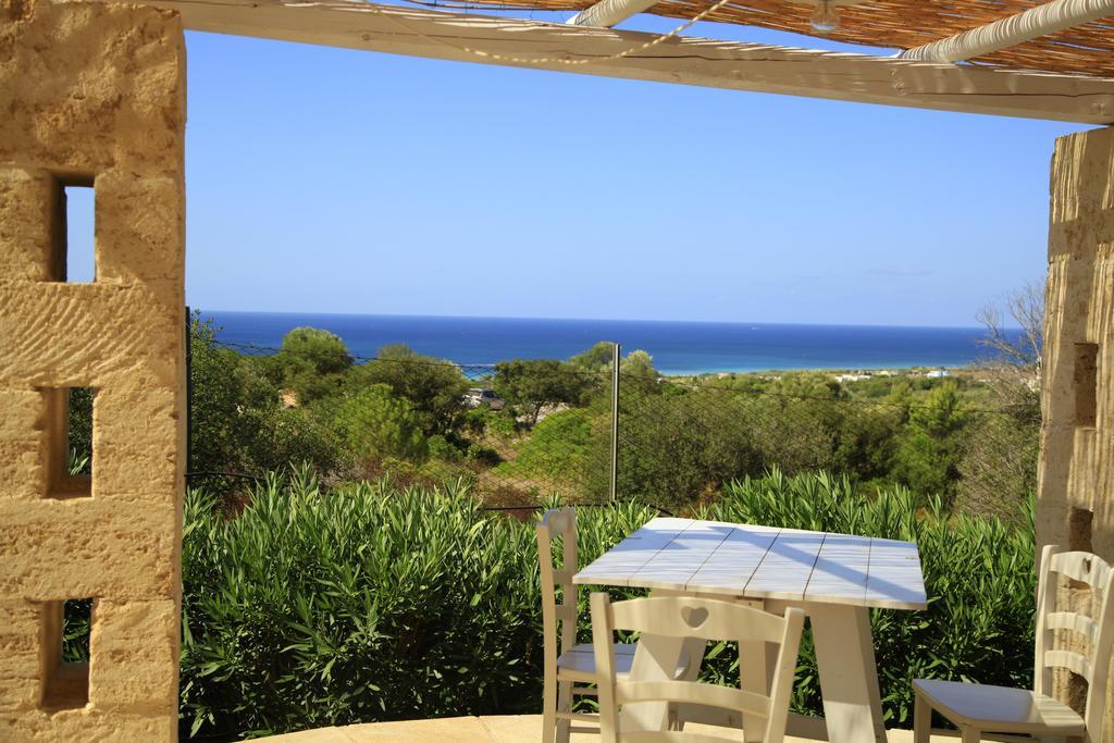 Bed and Breakfast Contrada Borgin à Marina Di Pescoluse Extérieur photo